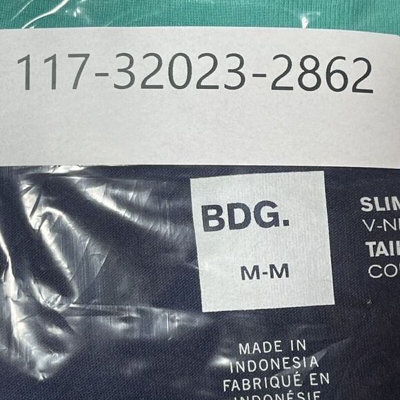 Urban Outfitters BDG T Shirt Mens Medium Slim V Neck Short Sleeve Tee NEW - Picture 9 of 9